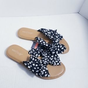 NWT WEST LOOP SANDAL WITH BLACK AND WHITE BOW SIZE SMALL 5/6